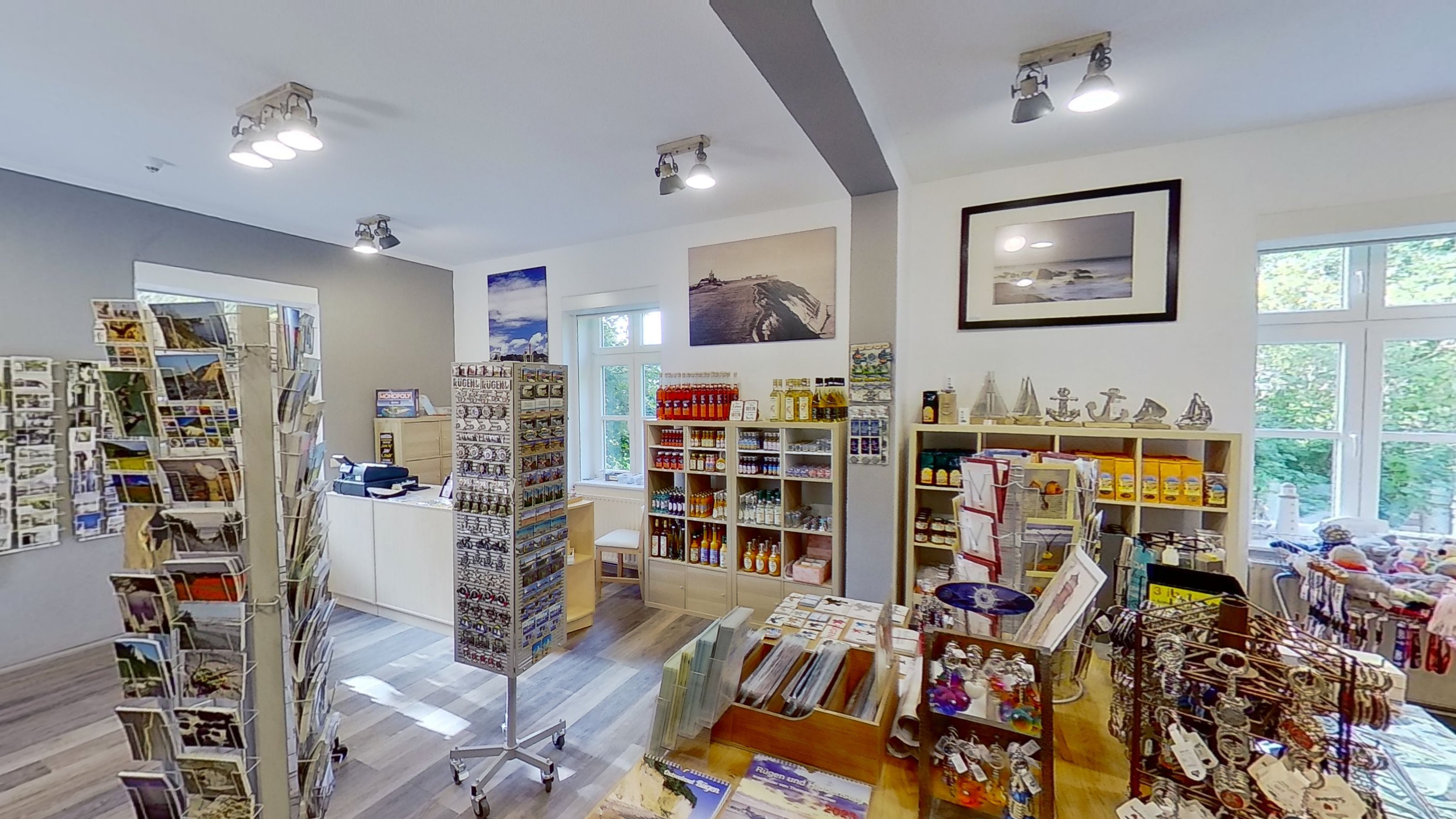 Souvenir-Shop-im-Leuchtturmwarterhaus-06022023_151440 Souvenirshop Kap Arkona auf R&uuml;gen